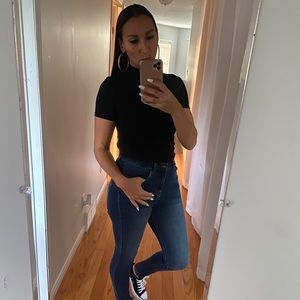 Meet your Posher, Ana